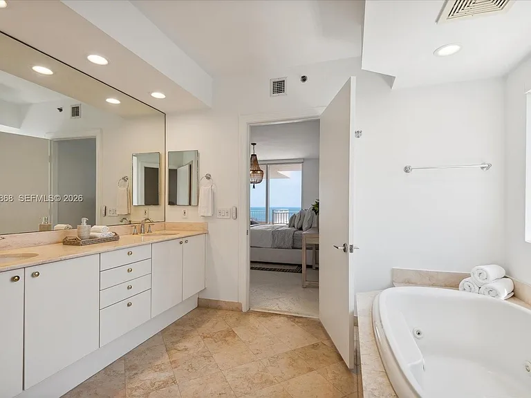 791 Crandon Blvd #1501 — Photo 9