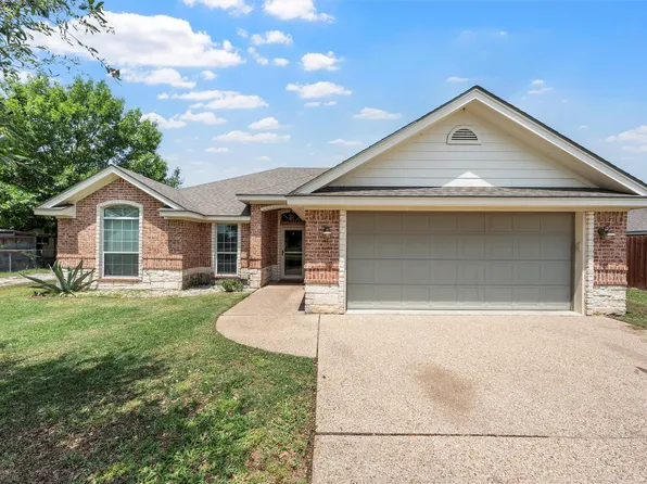 330 Deerwood Dr, Woodway, TX 76712