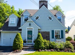 17 Garthwaite Ter, Maplewood, NJ 07040