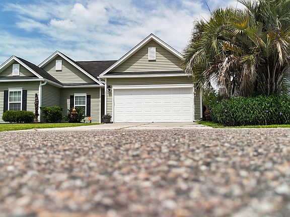 4th image of 231 Donatella Dr