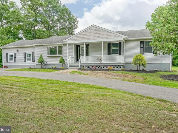 216 Mill Ln, Burlington, NJ 08016