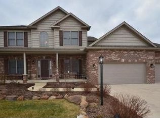 6815 N Basket Oak Dr, Edwards, IL 61528