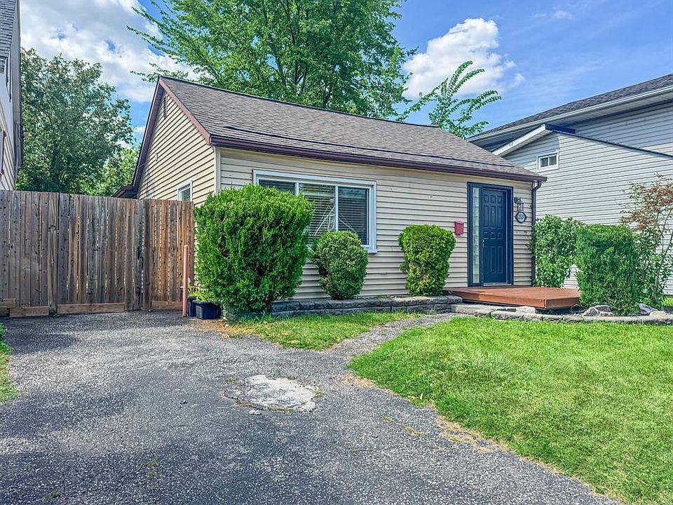 1st image of 2529 Alexis Rd