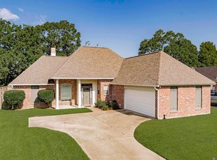 6561 Summerlin Dr, Zachary, LA 70791