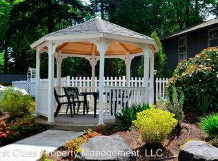 15901 Quarry Rd APT 6, Lake Oswego, OR 97035