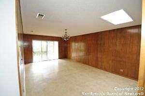 4th image of 710 Balfour Dr