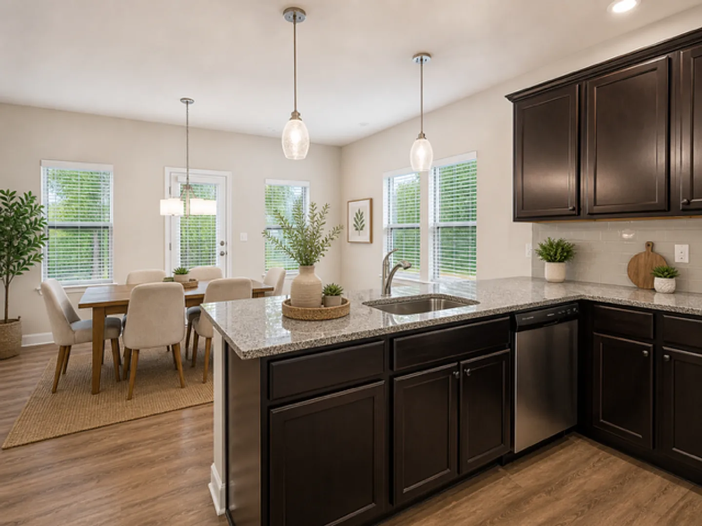 Move-In Special! Luxury Huntersville Home with 1 Month Free — Photo 2