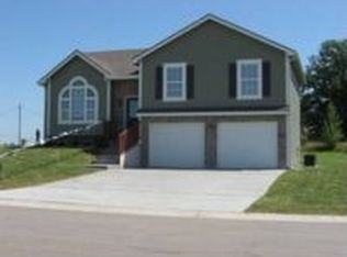 1808 161st Ter, Basehor, KS 66007