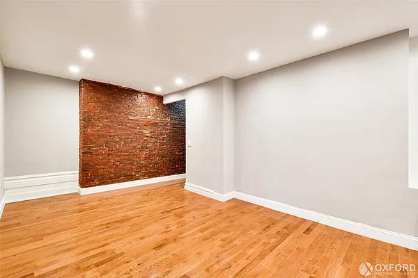 Rented by Oxford Property Group | media 2