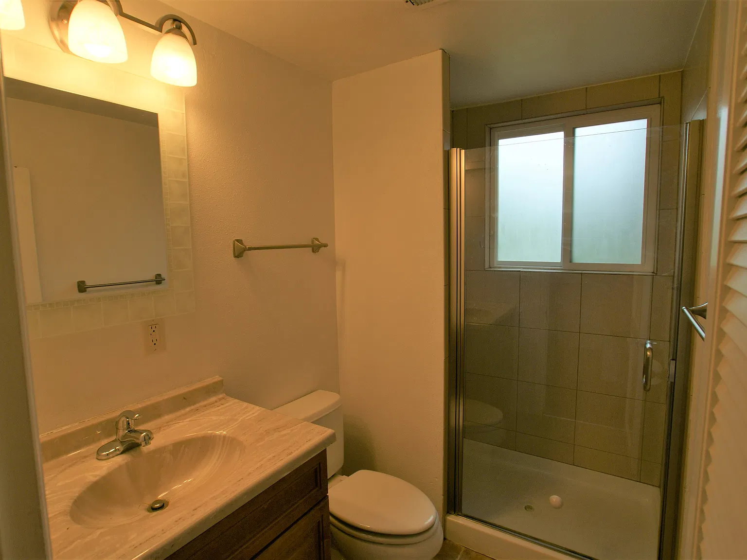 5 bed, $6,055 — Photo 4