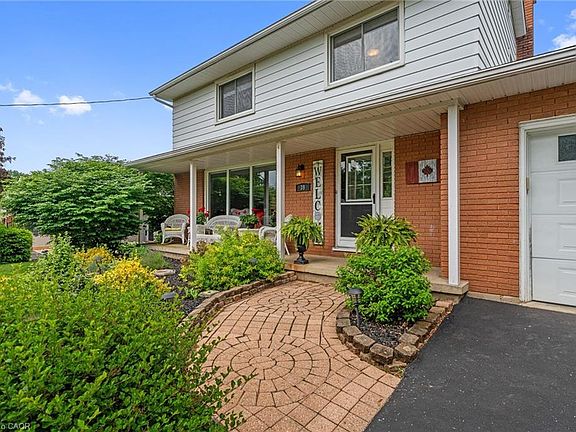4th image of 39 Holden Ave