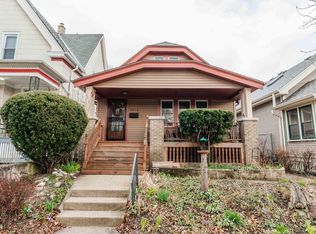 3218 N Newhall St, Milwaukee, WI 53211