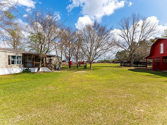 2nd image of 1121 Futch Rd