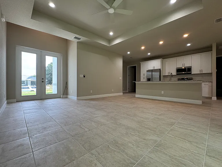 1304 Andover Dr — Photo 4