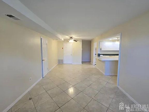 4th image of 334 College Dr