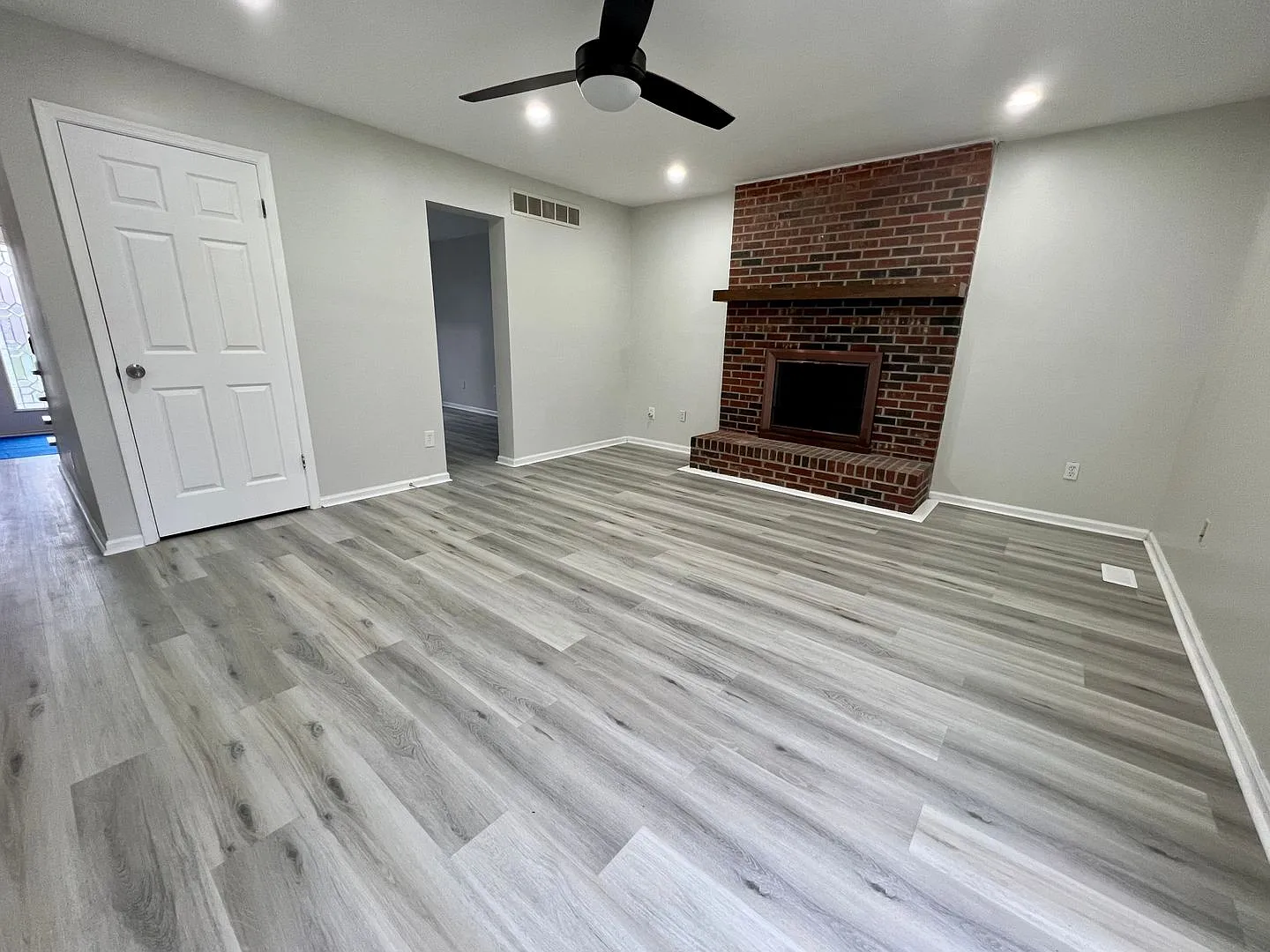 Beautiful 4-Bedroom Single Family Home in Bensalem! Available mid-August! — Photo 4