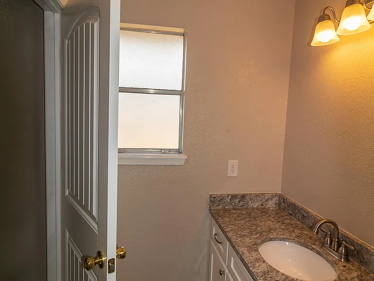 2245 Brighton Dr — Photo 19