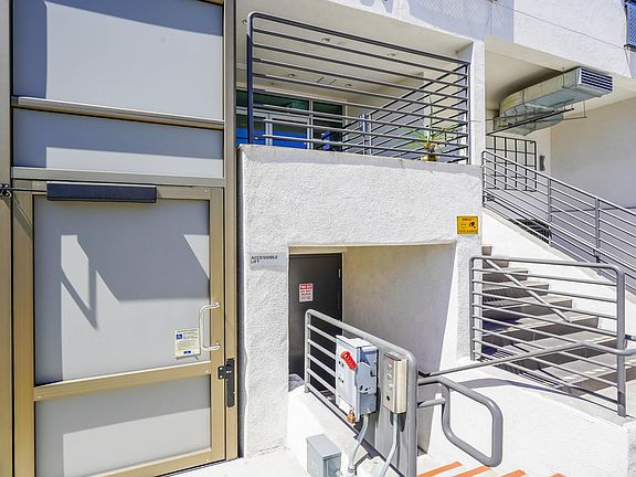 5th image of 2701 James M Wood Blvd #307