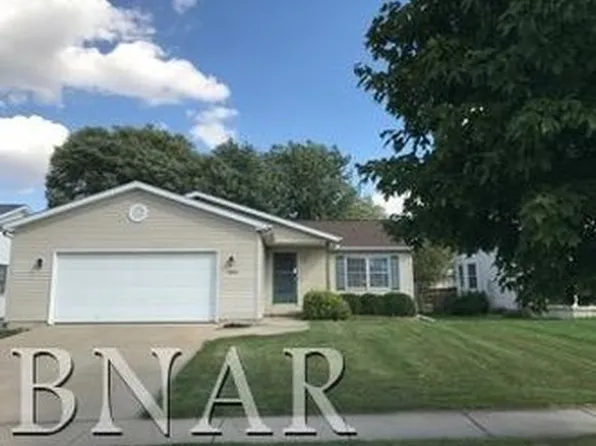 2704 Scarborough St, Bloomington, IL 61705