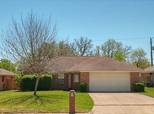 2109 Pebblebrook Ln, Bryan, TX 77807