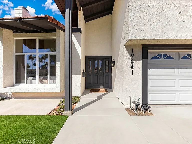 19841 Lombardy Ln — Photo 3