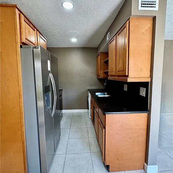 4603 Bayshore Dr #F4 — Photo 2