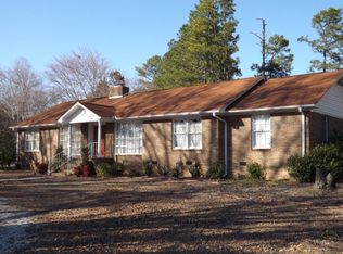 1228 Calhoun Rd, Greenwood, SC 29649