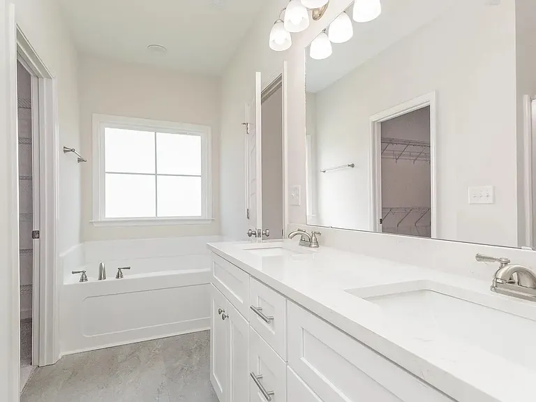 4024 N State Highway 581 — Photo 5