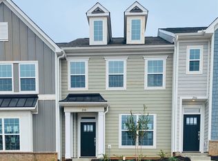 208 Wakelon Dr, Greer, SC 29651