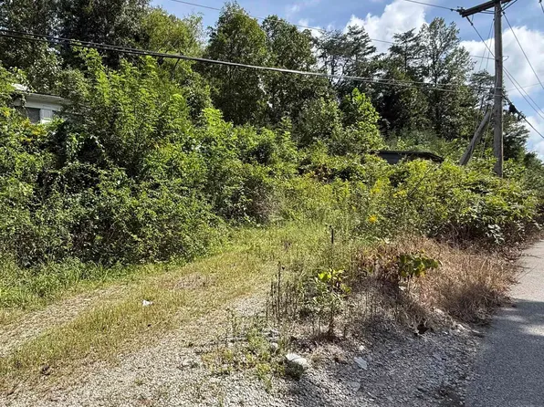 1 E Mud River Rd, Milton, WV 25541