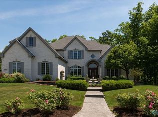2366 Mission Hill Dr, Perrysburg, OH