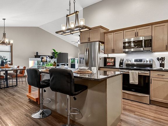 3rd image of 4881 Field Crest Lane