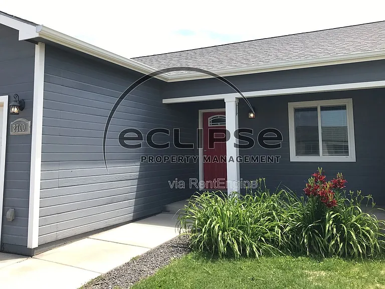2700 Moran Pl — Photo 2