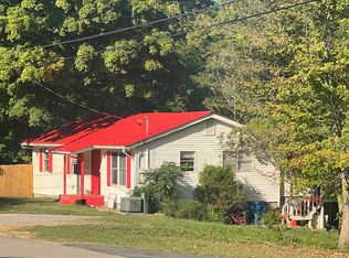7903 Lake Louisvilla Dr, Crestwood, KY 40014