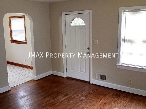 2nd image of 2204 York Rd SW