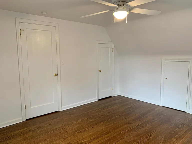 235 Everhard Rd SW — Photo 16