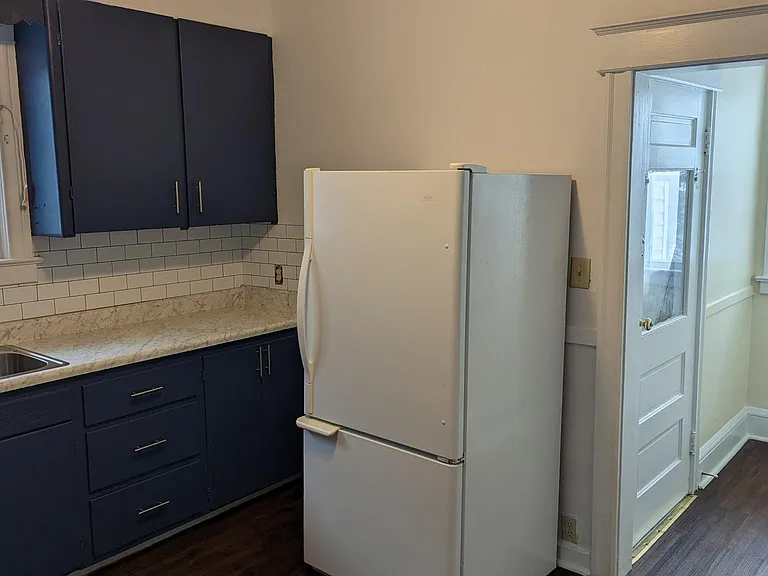 61 S Pine Ave #1 — Photo 4