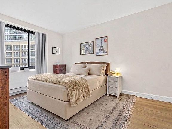 5th image of 25-21 43rd Ave #302