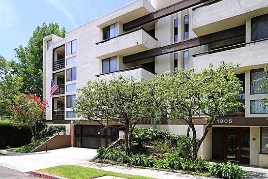 1st image of 1305 N Columbus Ave Unit 203