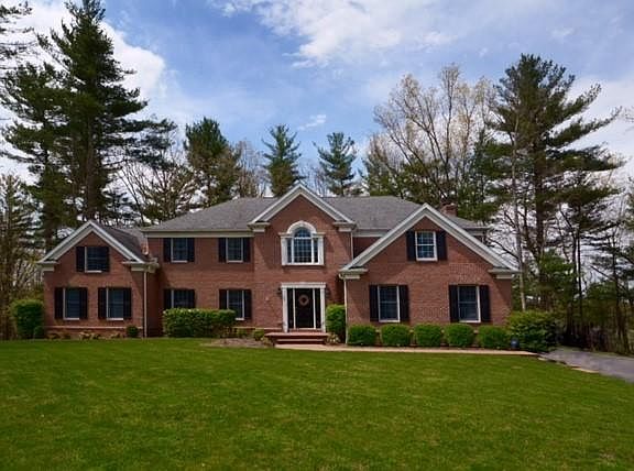 2nd image of 552 Old White Dr