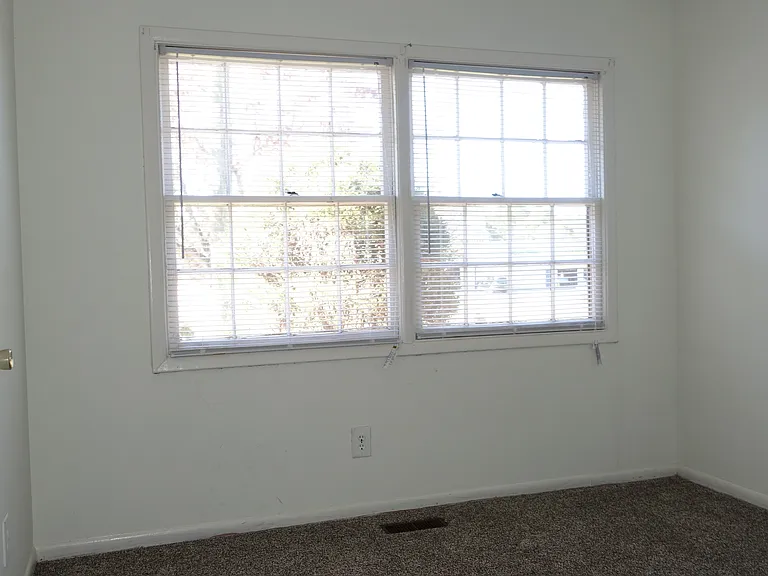 2013 Owen Dr — Photo 19