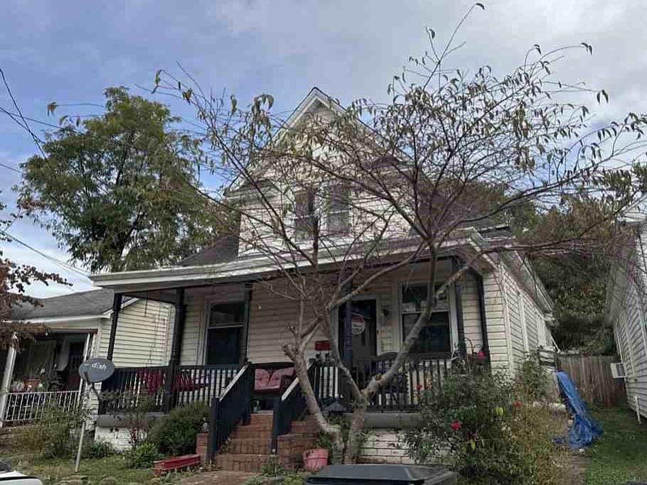 1st image of 5969 Woodland Ave