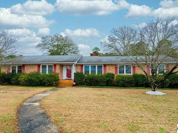 2687 Pineland Cir, Hartsville, SC 29550