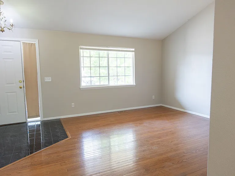 5711 Mesa Mountain Way — Photo 14