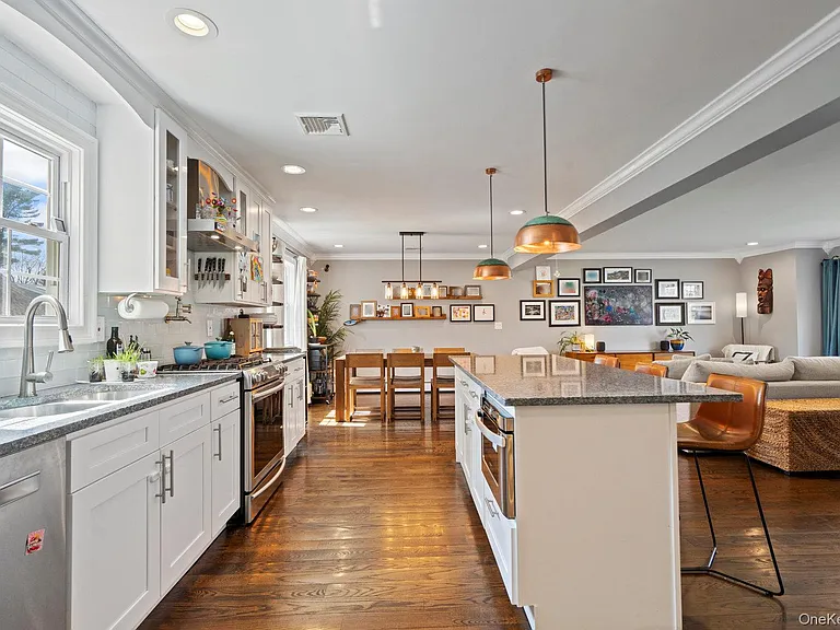 15 Lawrence Ct — Photo 16