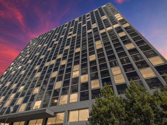 4343 N Clarendon Ave APT 1715, Chicago, IL 60613