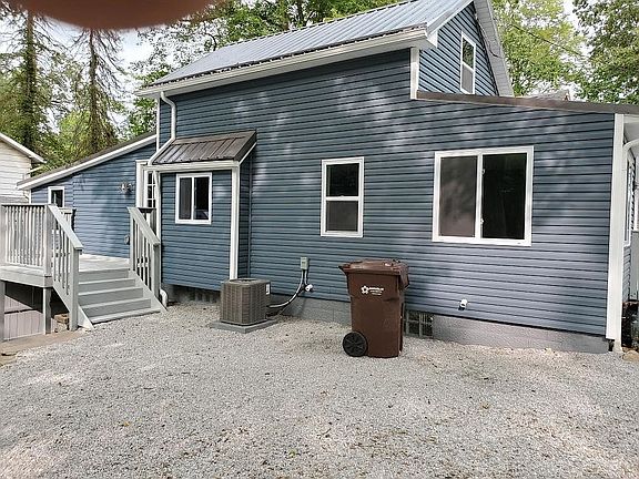 3rd image of 243 Olden Ave