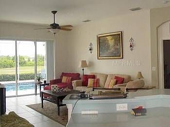 4th image of 1570 Scarlett Ave