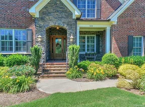 4th image of 105 Alton Ct