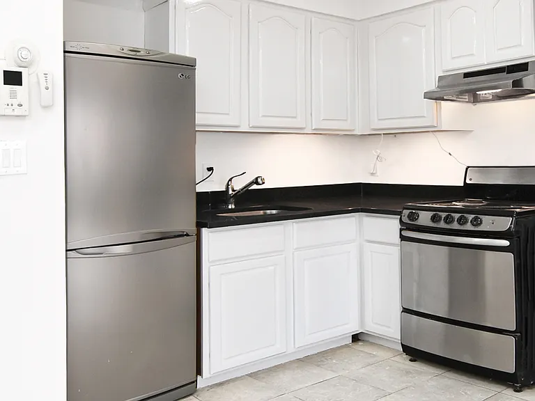 87 Attorney St #3C — Photo 3